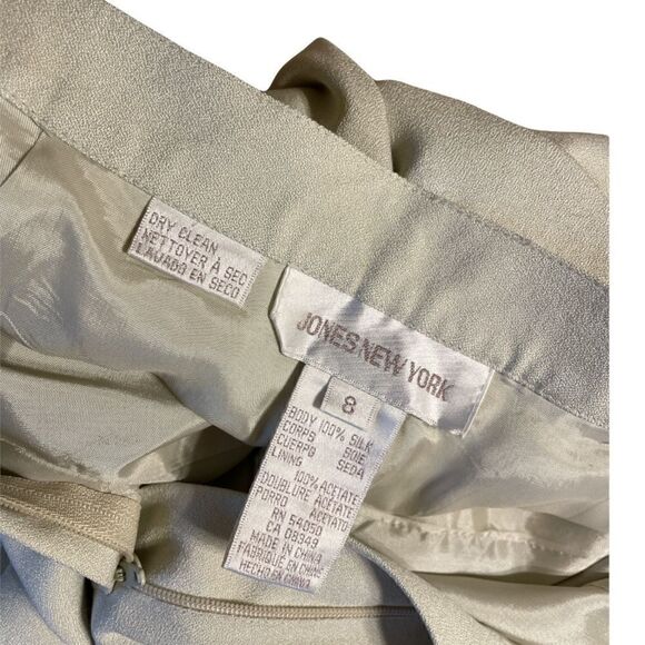 Vintage Crepe Silk Ecru Blazer and Pants suit - Jones New York - Picture 6 of 16